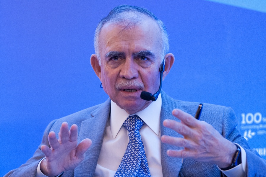 Desmiente Romo renuncia al gabinete presidencial