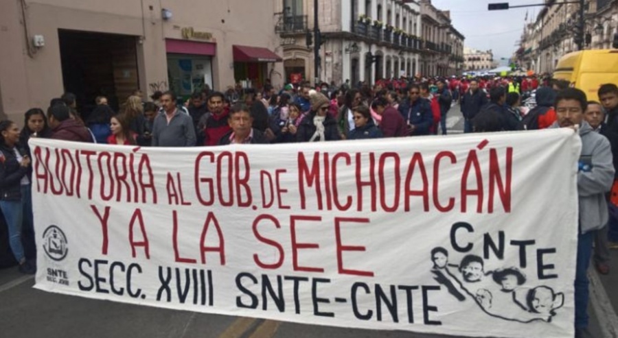 Reactivan docentes toma de dependencias en Michoacán