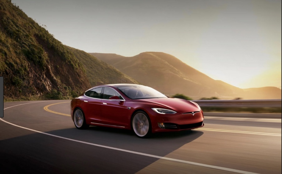 Tesla crea coches automatizados