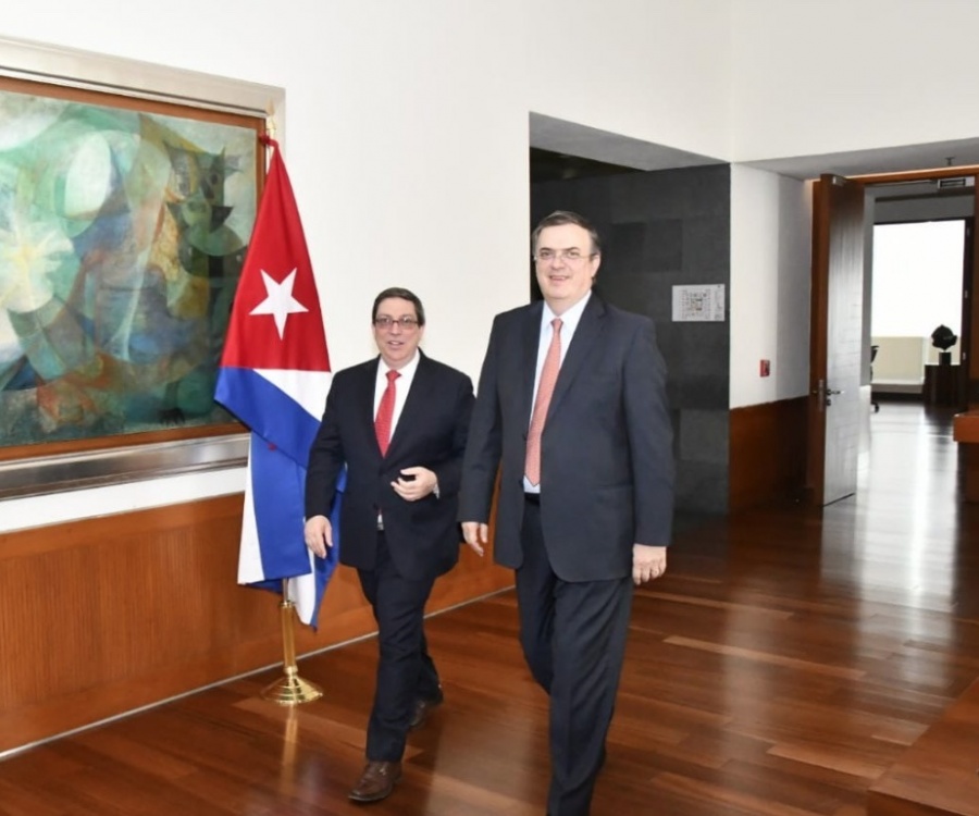 Ebrard se reúne con canciller cubano