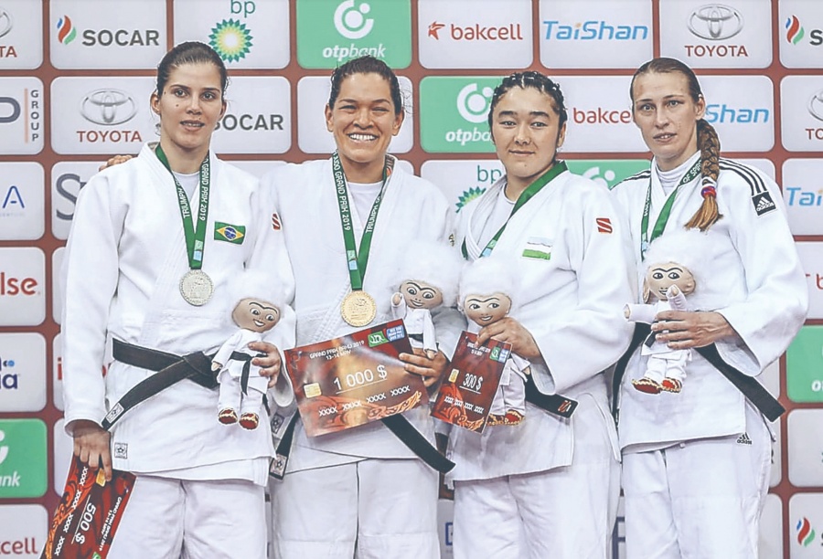 Lenia Ruvalcaba se cuelga Oro en Mundial de Bakú