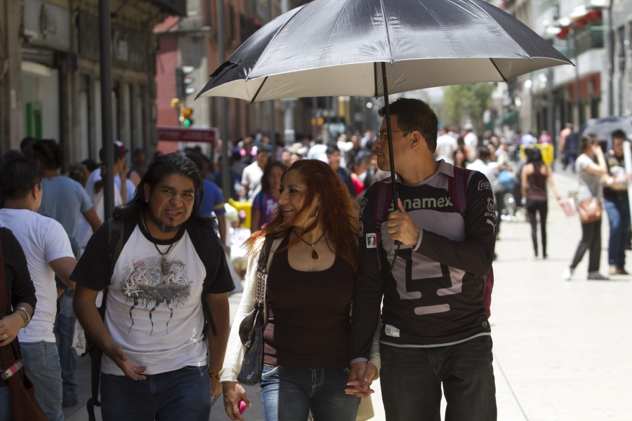CLIMA: Persistirá ambiente caluroso en la CDMX