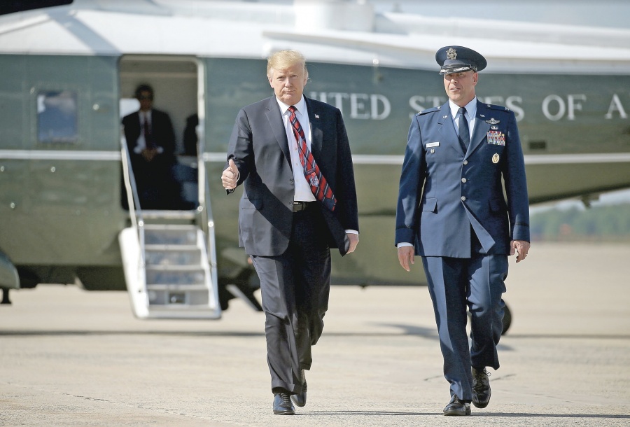 Sólo profesionistas quiere Trump en EU