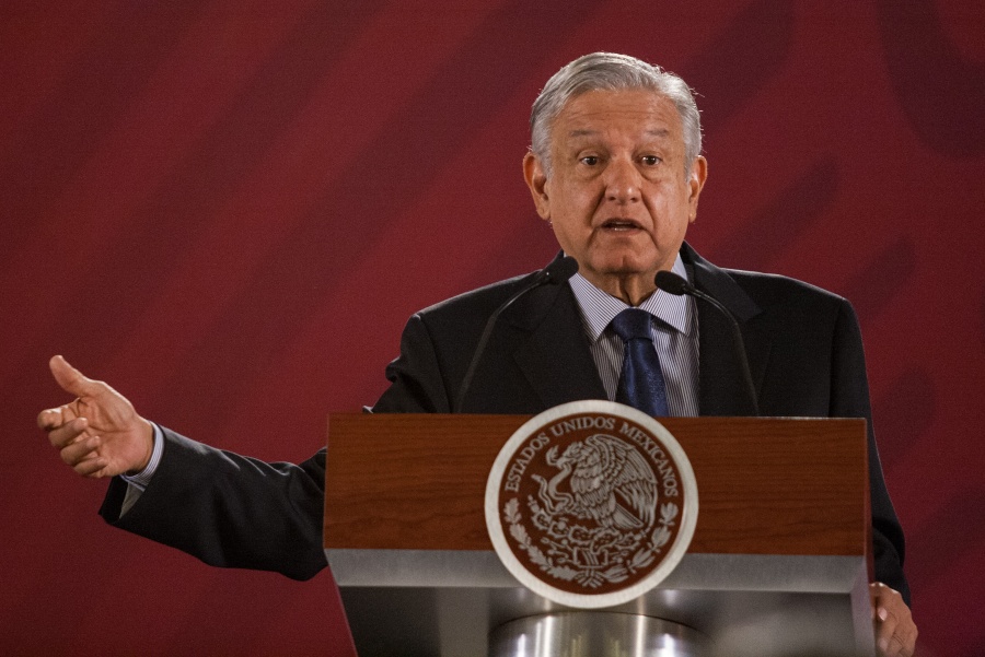 Propone AMLO federalizar los OPLES