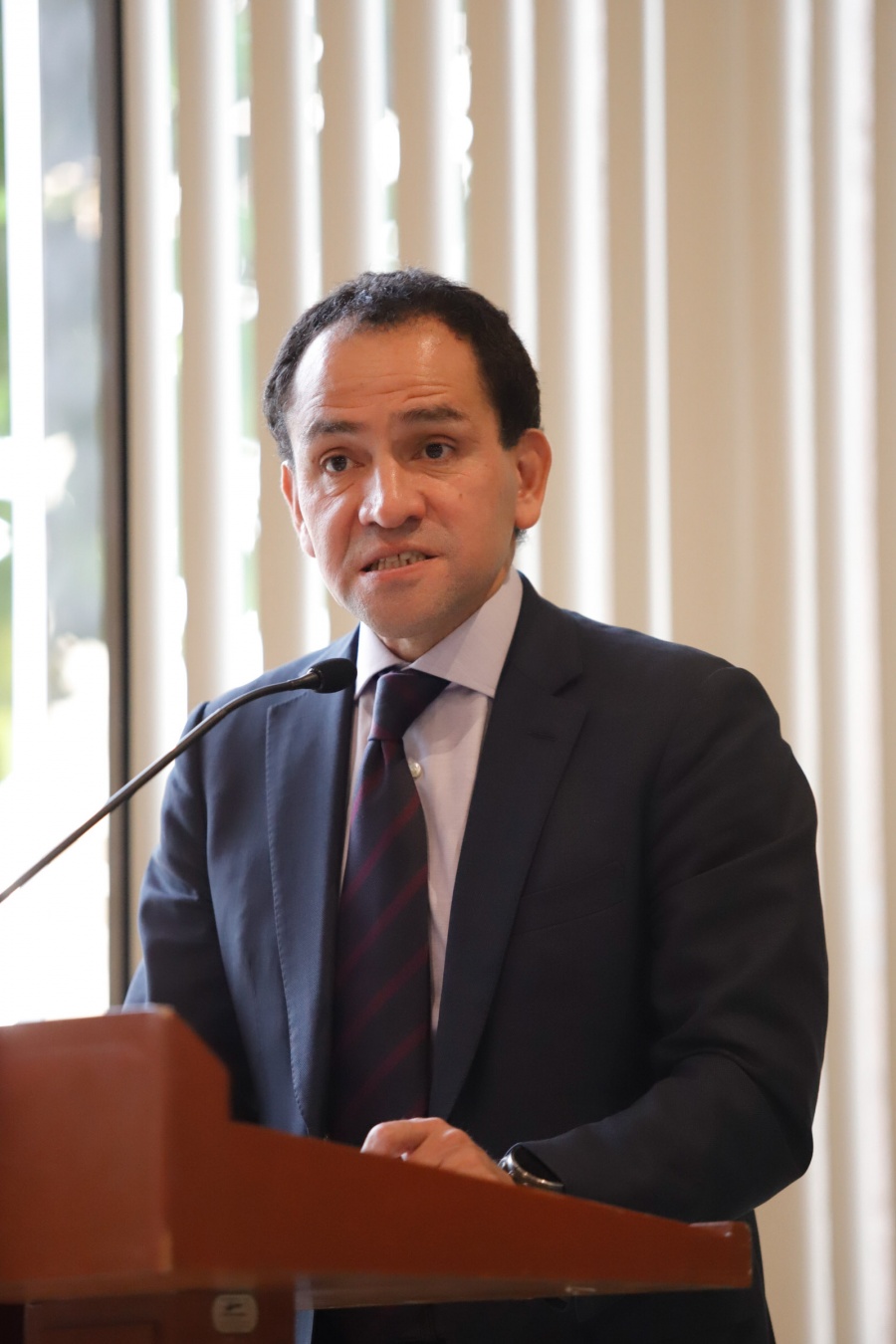 Motivos administrativos en renuncia de Germán Martínez: Hacienda