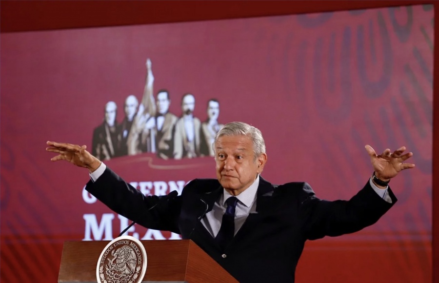 ..Y AMLO responde: “lamento su decisión; hay mejores servidores