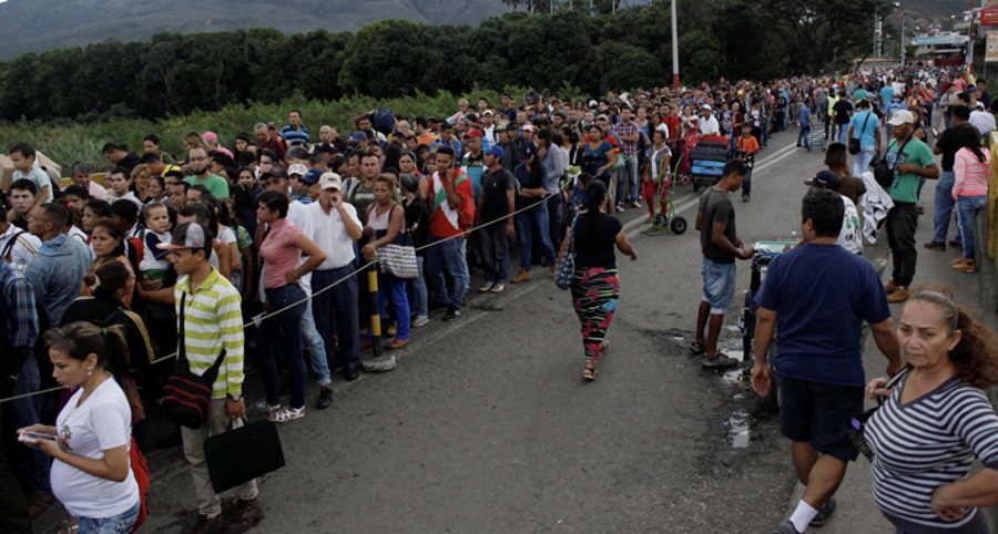 Emigran 5 mil venezolanos diarios