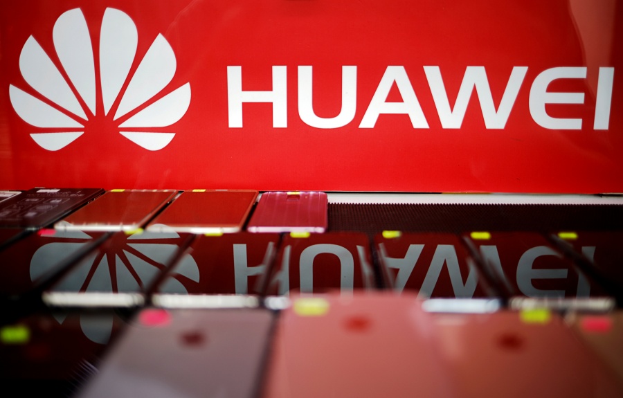 EU y China, siguen con guerra por Huawei