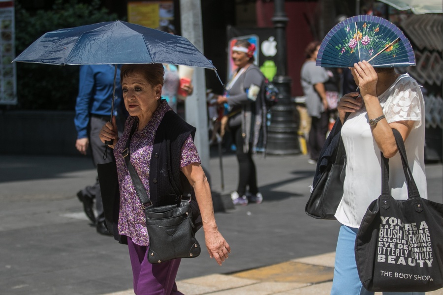 Persistirán las lluvias y ambiente caluroso en Valle de México