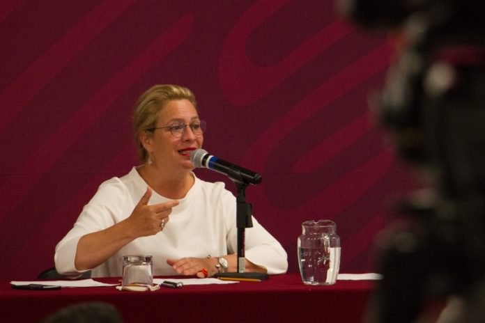 Renuncia la Secretaria de Medio Ambiente, Josefa González Blanco