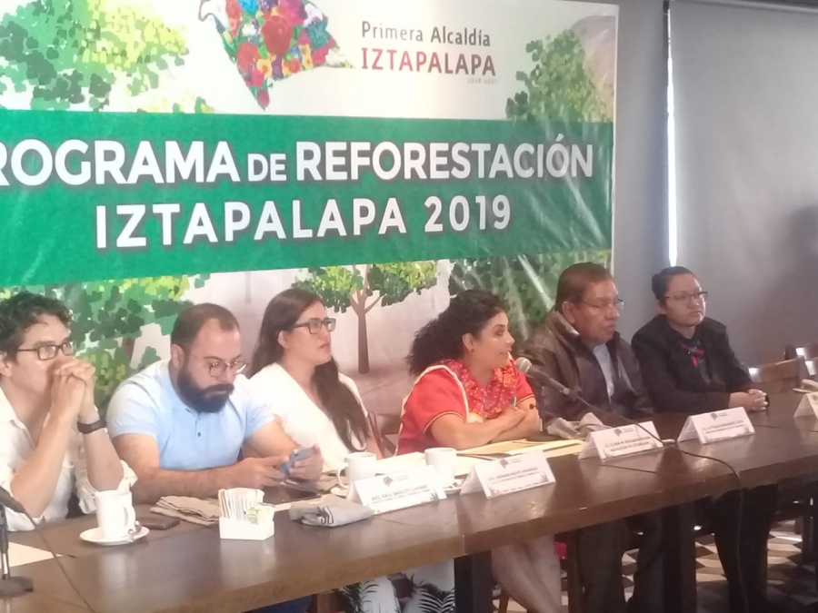 Programa de reforestación servirá para eliminar déficit de áreas verdes en Iztapalapa: Clara Brugada