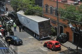 Vinculan a proceso a conductor de tráiler por probable homicidio doloso