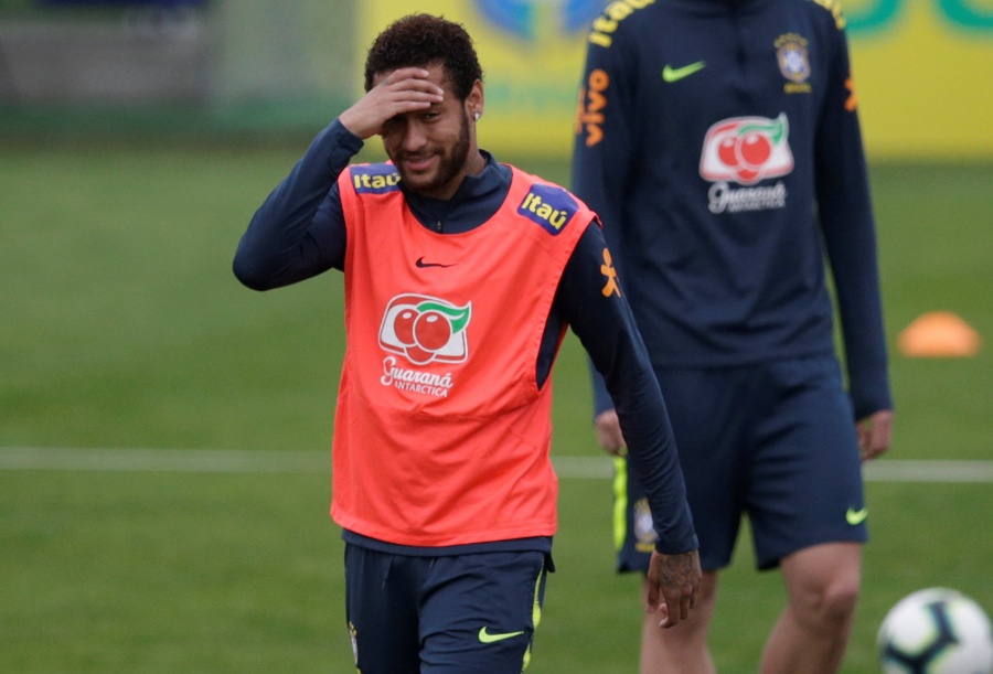 Nike expresa preocupación por Neymar