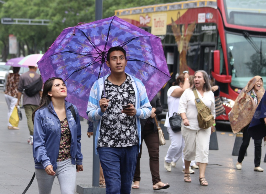 Clima: Prevén lluvias fuertes en el sur de la capital este lunes