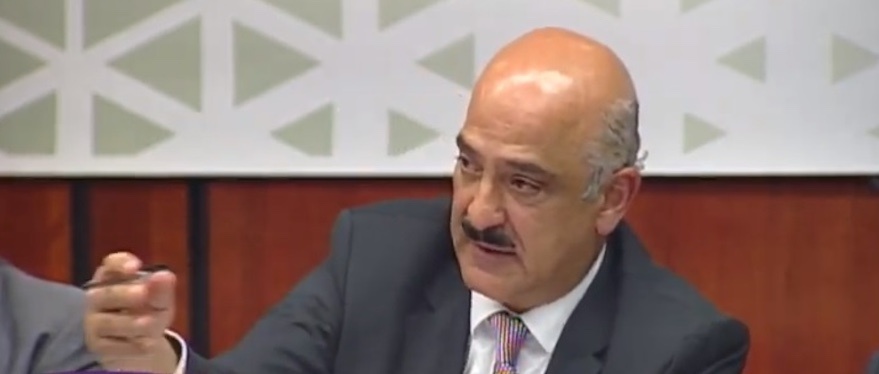 Ratifican en Comisión a Ricardo Ahued al frente de Aduanas, promete honestidad y sencillez