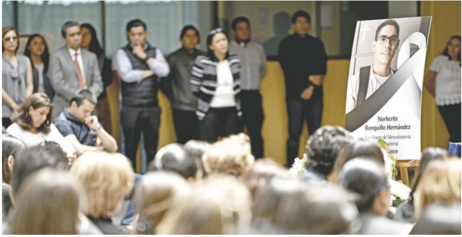 Dan último adiós a Norberto donde estudiaba