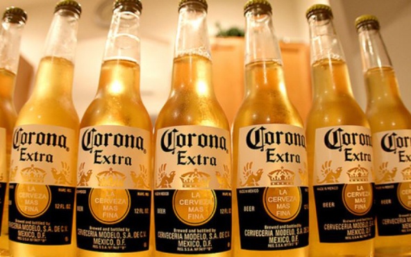 Ahora podrás pagar cervezas Corona con botellas de plástico