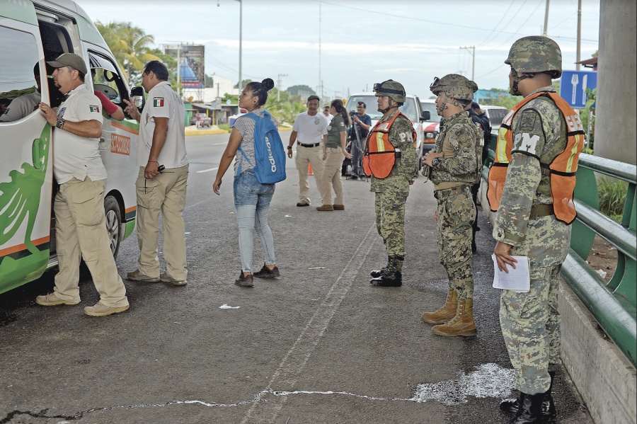 Suman dos muertos dentro de las instalaciones del INM