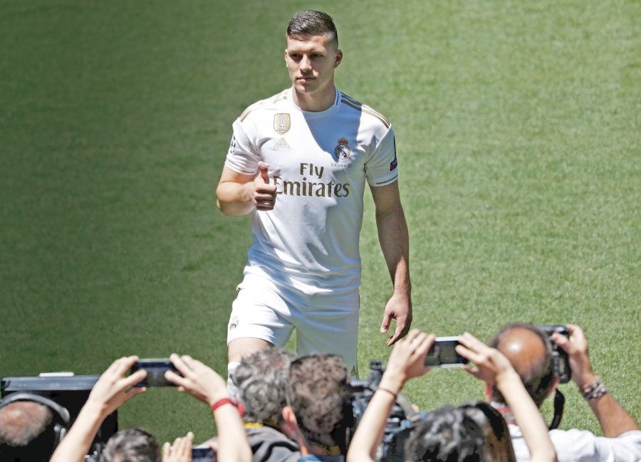 Real Madrid se restaura con cinco jugadores