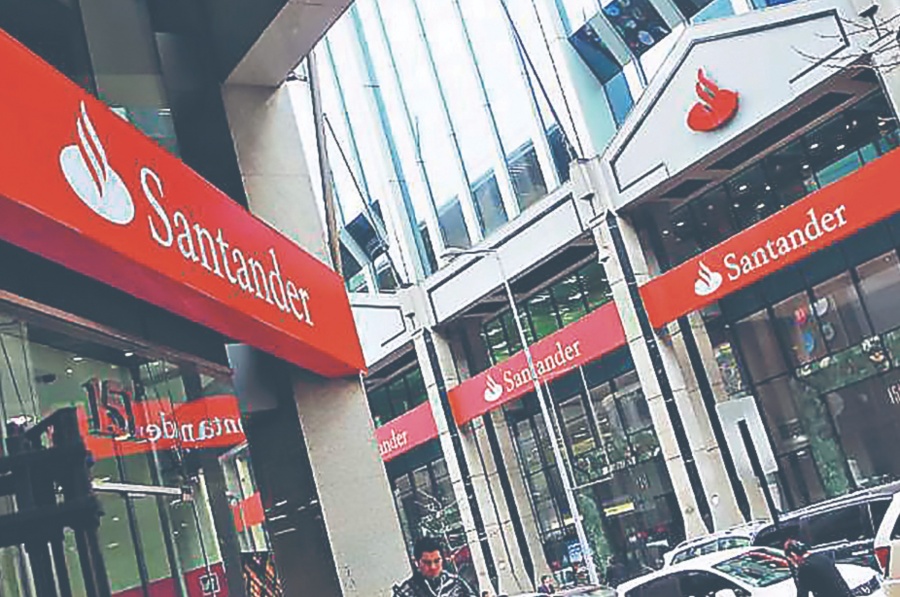 Santander organiza la recompra de filial en México