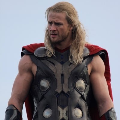 Thor Fat en acción detrás de cámaras