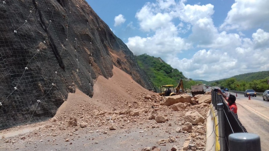 Reabren parcialmente circulación en autopista del Sol, México-Acapulco