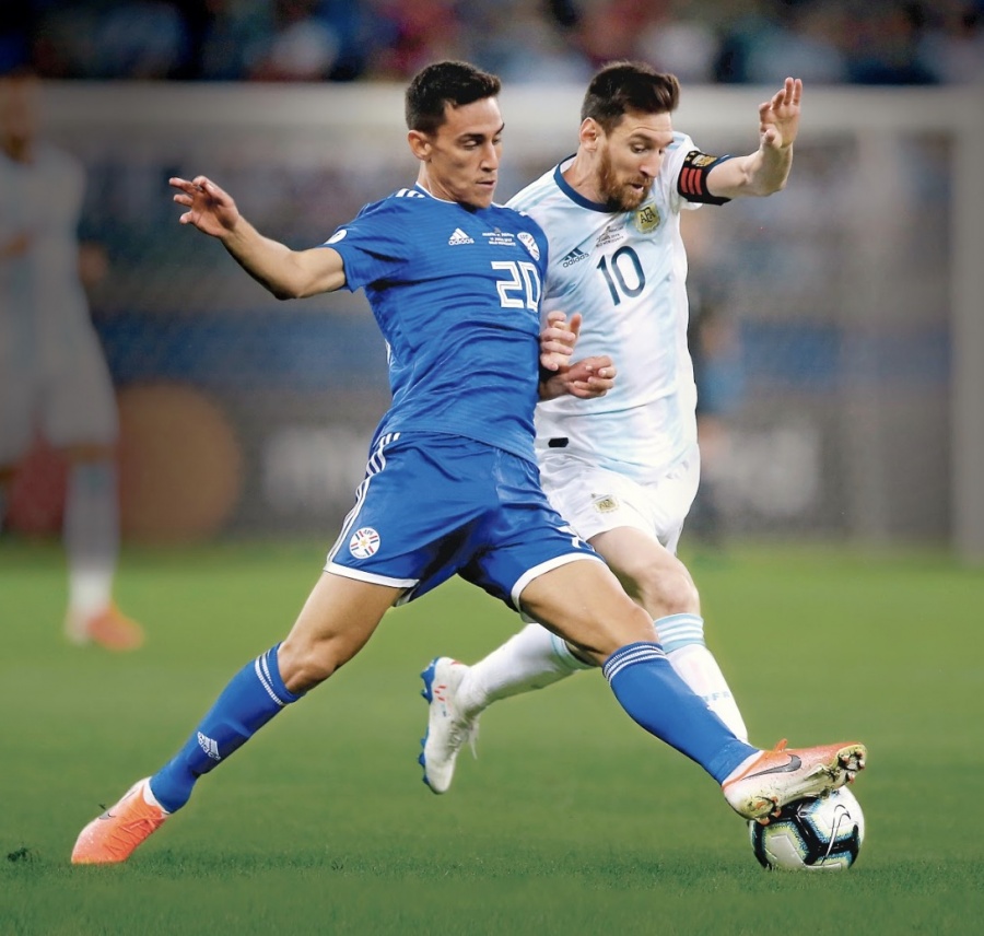 Con gol de Messi Argentina se salva de la eliminación