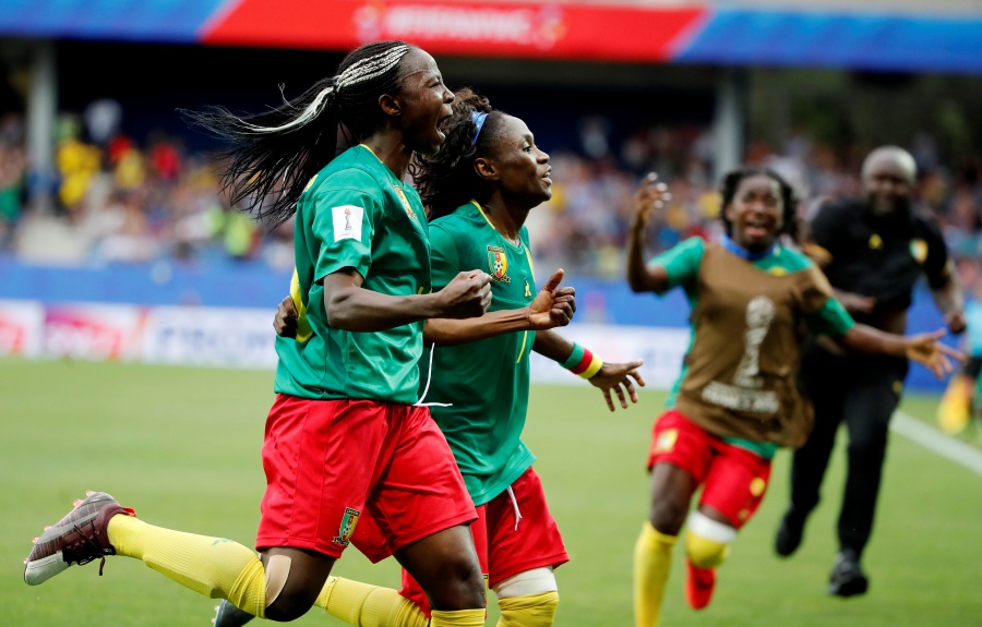 De último minuto, Camerún clasifica a octavos de final en Mundial Femenil