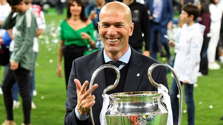 Zidane tiene 38 jugadores en plantilla