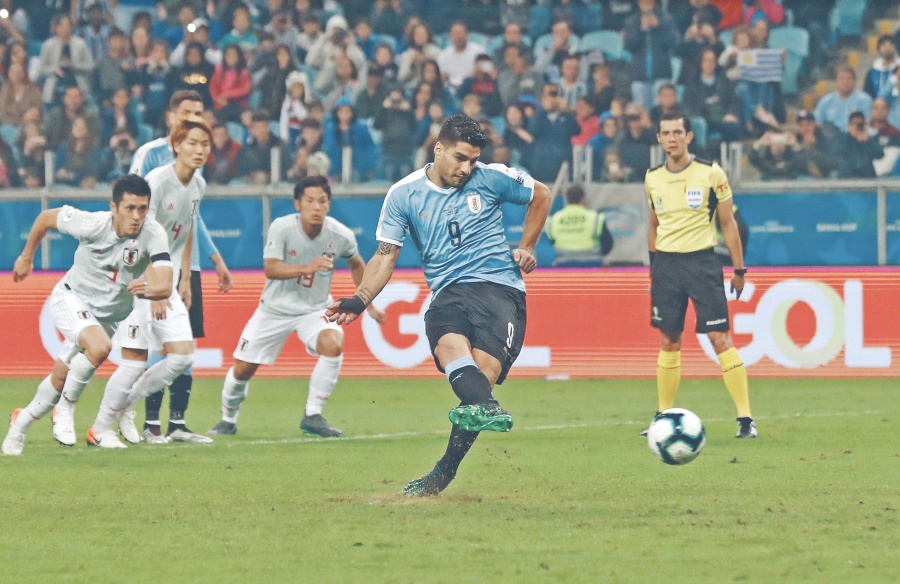 Uruguay iguala la velocidad de Japón y rescata empate