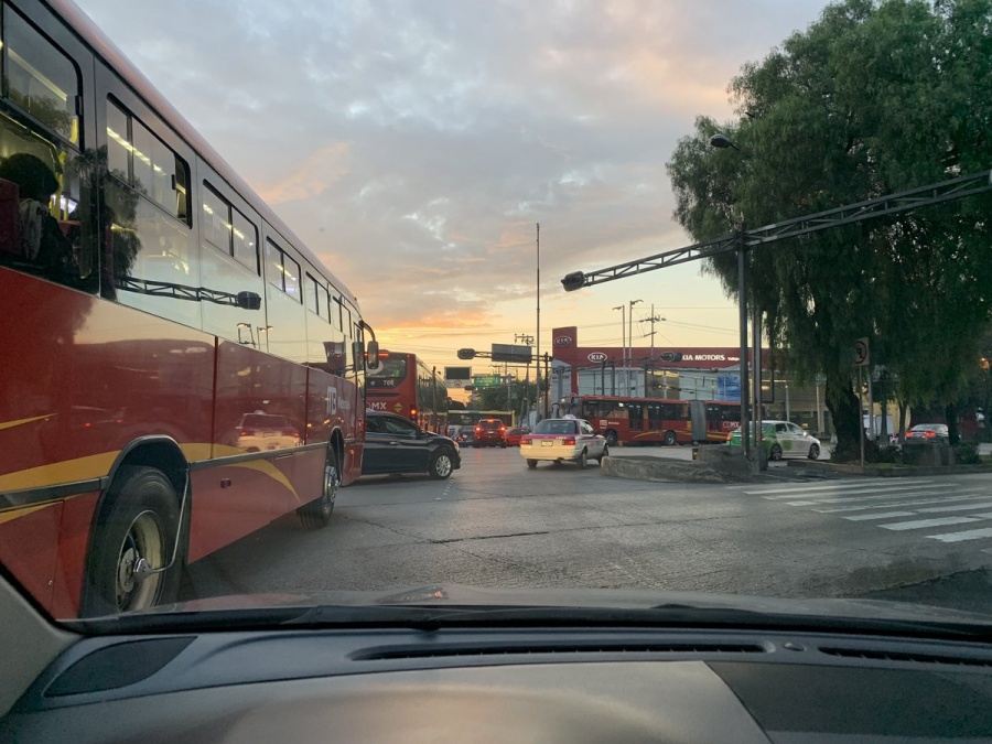 Choque sobre Vallejo provoca tráfico lento