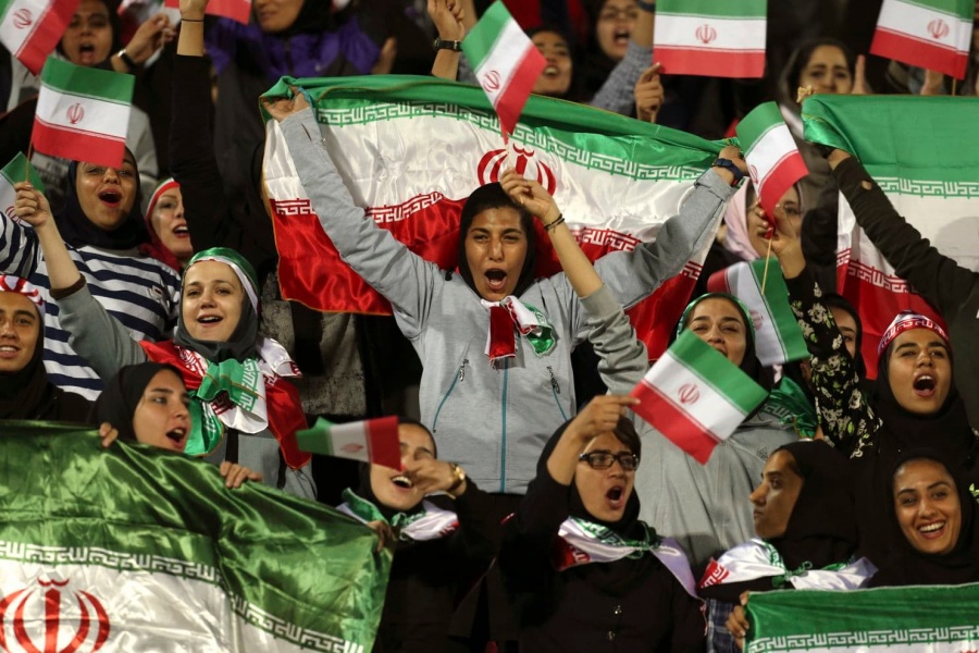 FIFA presiona a Irán para permitir entrada de mujeres a estadios