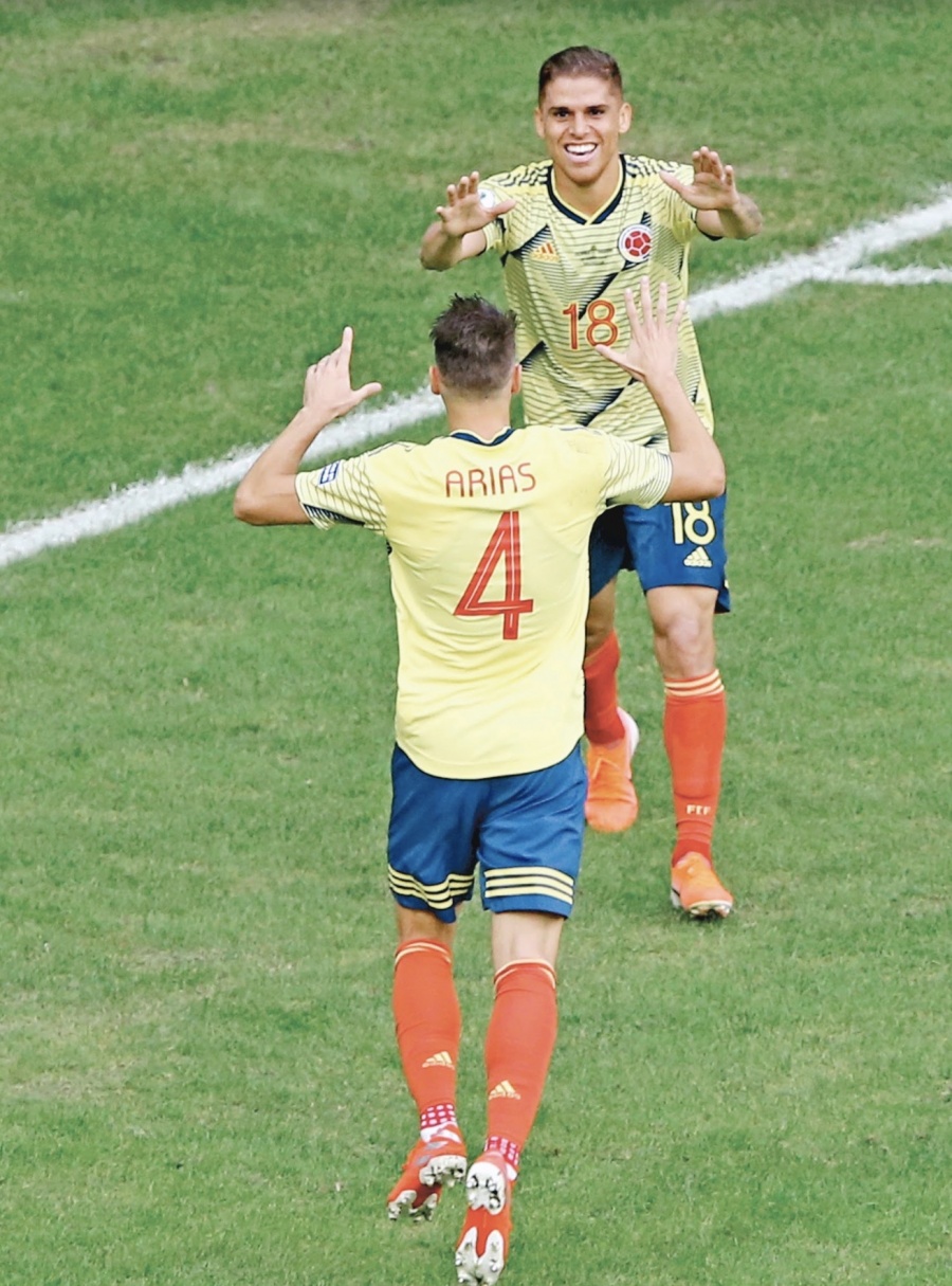 En tres juegos, Colombia sigue imbatible