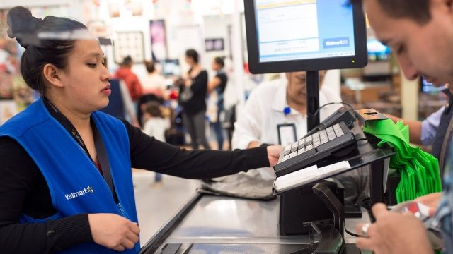 Lanza Walmart servicio vía WhatsApp para entrega a domicilio