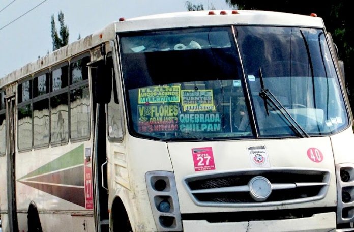 Robo en transporte público deja dos personas lesionadas en Naucalpan