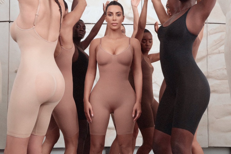 Kimono, la nueva línea de fajas de Kim Kardashian