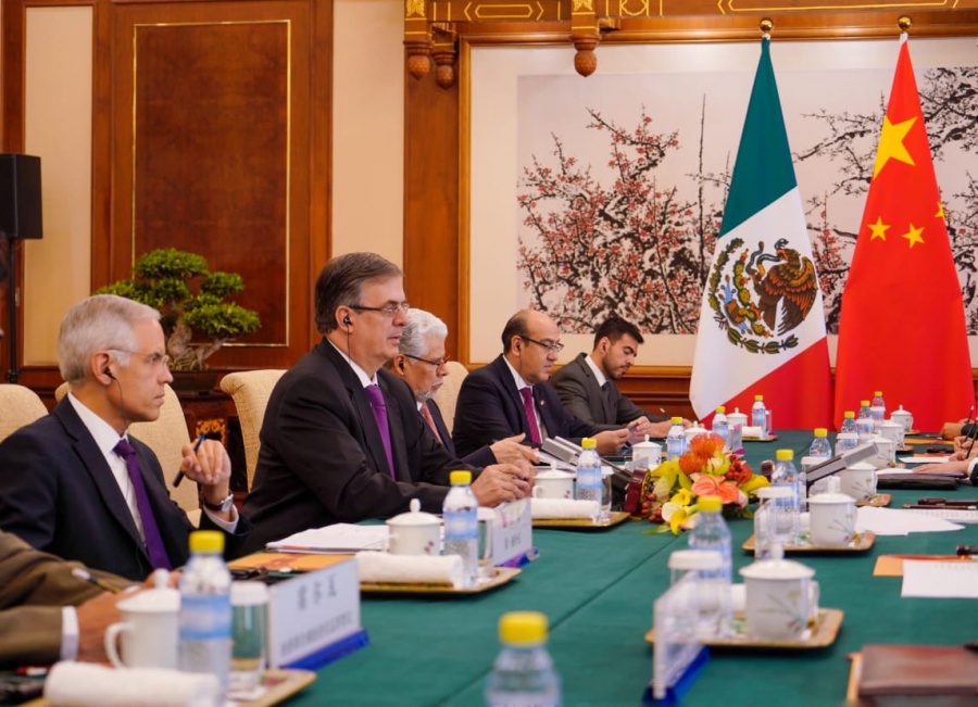 México y China acuerdan reforzar asociación estratégica integral