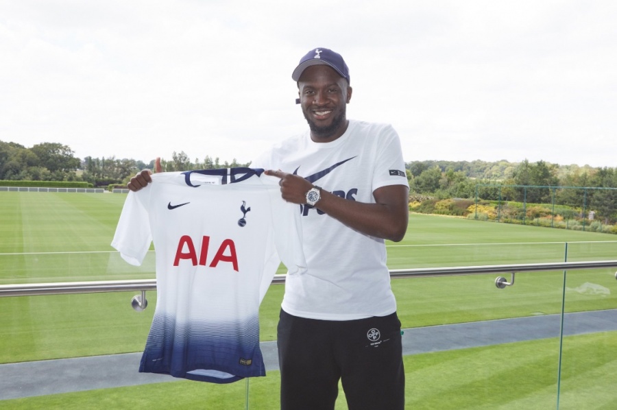 Tottenham anuncia el fichaje de Tanguy Ndombele