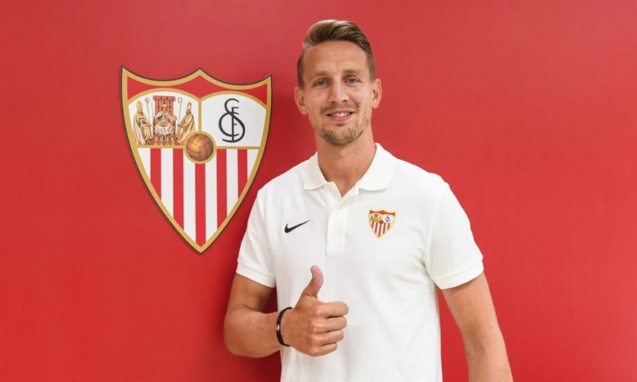 Luuk de Jong deja el PSV y firma con Sevilla