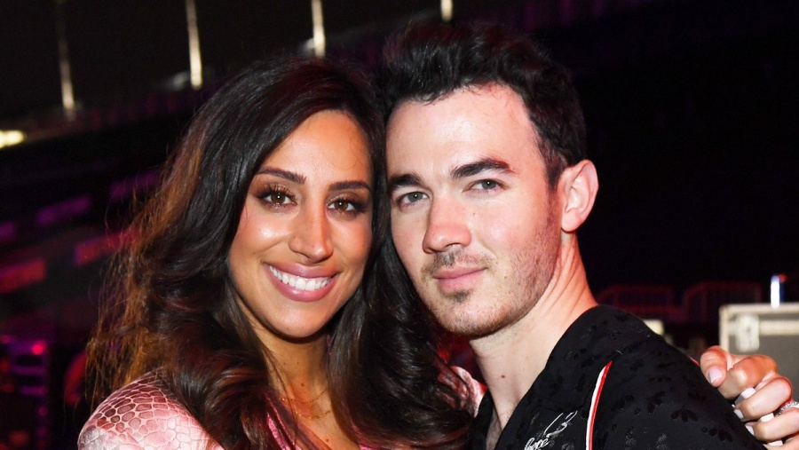 Kevin Jonas 10 años de 'fortuna' y felicidad junto a su esposa Danielle ContraRéplica Noticias Kevin Jonas 10 años de 'fortuna' y felicidad junto a su esposa Danielle ContraRéplica Noticias