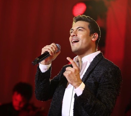 Carlos Rivera, dará la voz a Simba en el Rey Léon