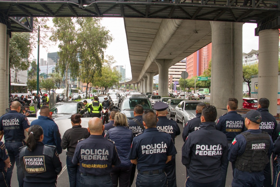 Continúa afectación vial sobre Periférico por protesta de federales