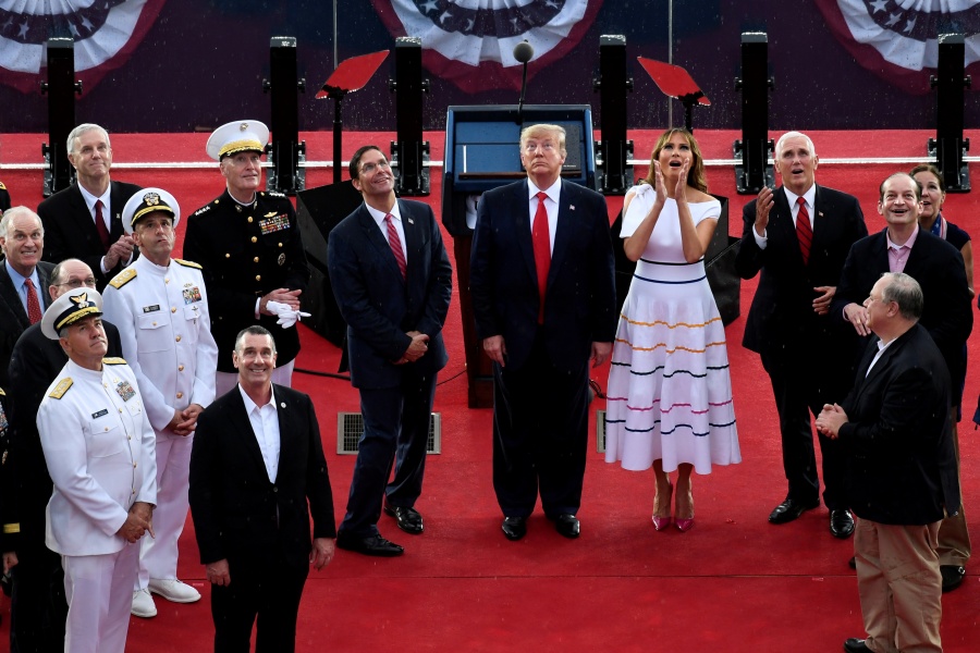 Trump elogia al Ejército en el Día de Independencia
