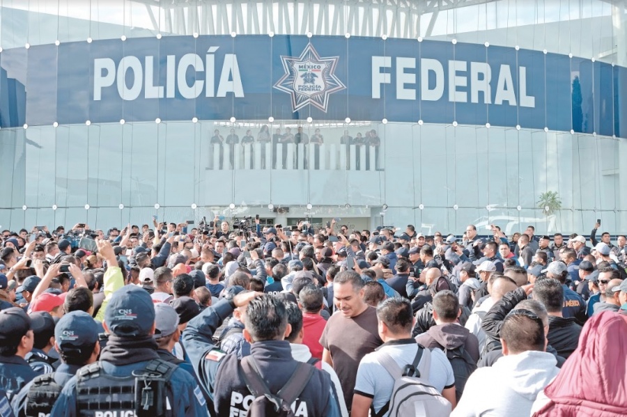 Inédito: Policías Federales salen a las calles a exigir derechos