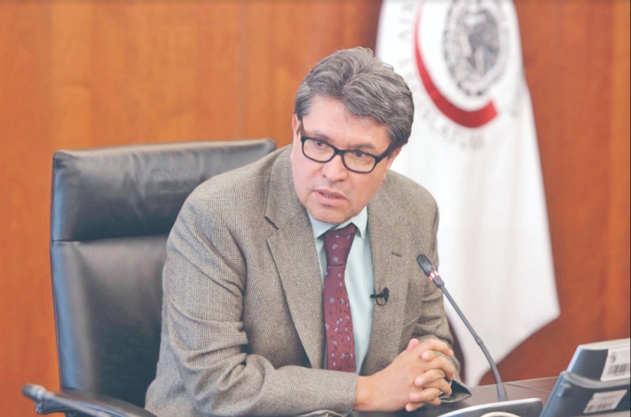 Proponen a Monreal que sea mujer quien presida el Senado