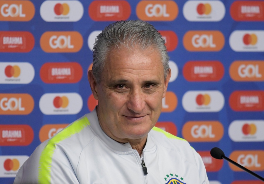 Descartan la salida de Tite de la Selección de Brasil