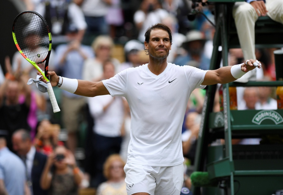 Nadal supera a Tsonga y avanza en Wimbledon