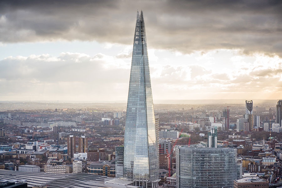 VIDEO: Sin arnés, un hombre escala el rascacielos más alto de Londres