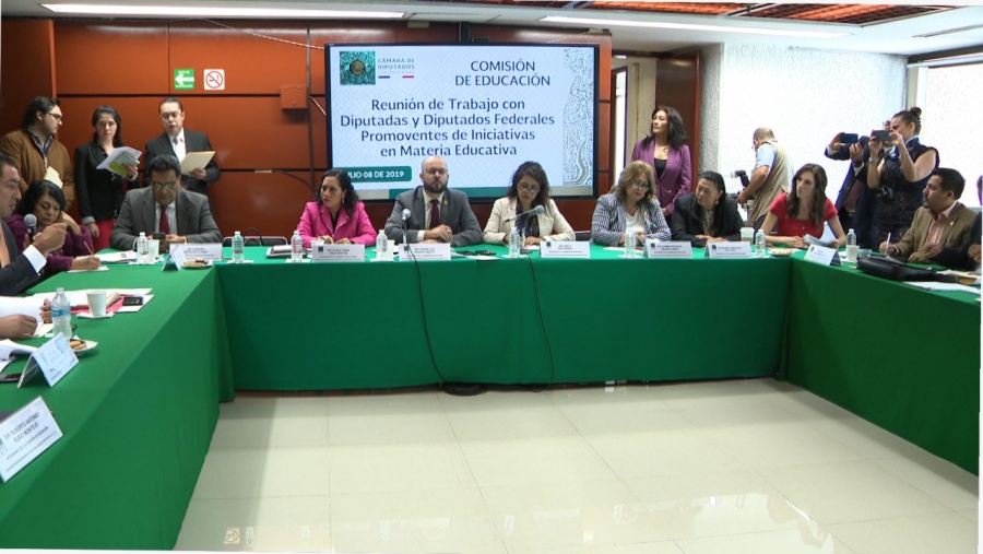 Se analizan la incorporación de iniciativas en materia de educación para ofrecer mayor calidad