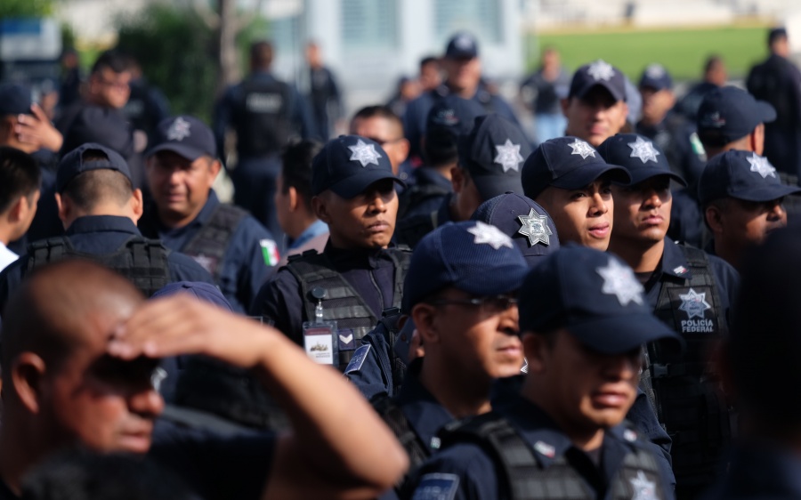 Juez ordena seguir pagando salario a federales que se ampararon contra su incorporación a GN
